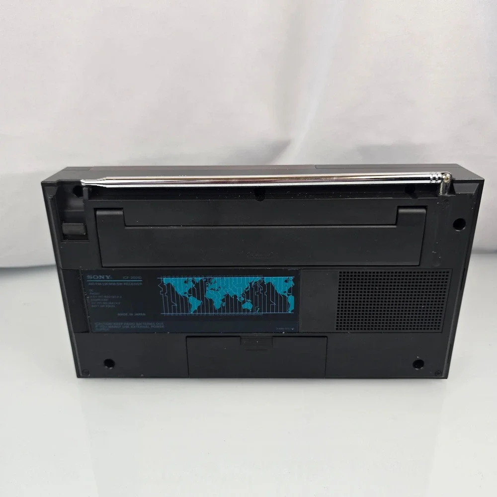 Sony ICF-2001D Air FM LW MW SW PLL Synthesized Receiver Radio Made in Japan READ